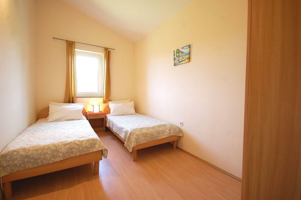 Apartments Nency By El-Pi Tours Malinska Luaran gambar